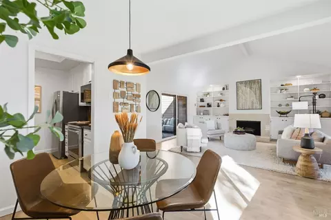7 Escalle Ln, Larkspur, CA 94939