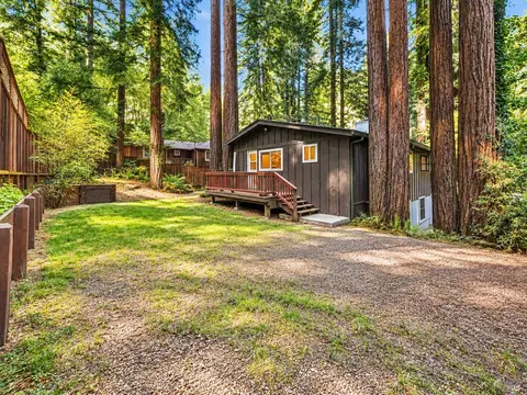 15360 Willow Rd, Guerneville, CA 95446