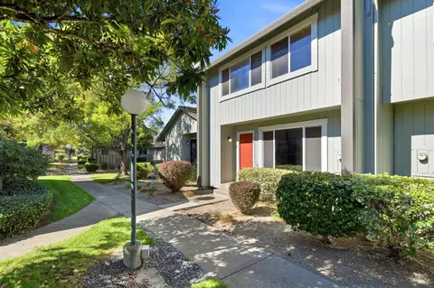 377 Wall Pl, Santa Rosa, CA 95401