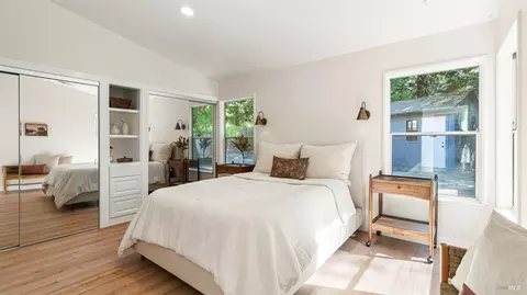 Bedroom - 9514 Lazy Creek Dr, Windsor, CA 95492 photo 2 of 3