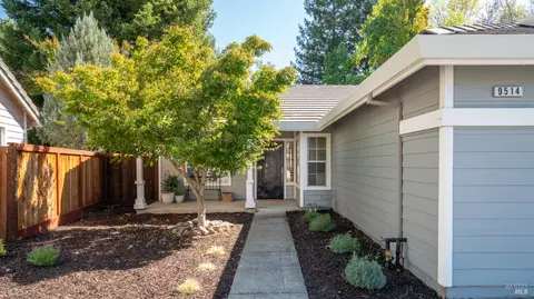 Exterior - 9514 Lazy Creek Dr, Windsor, CA 95492 photo 4 of 5