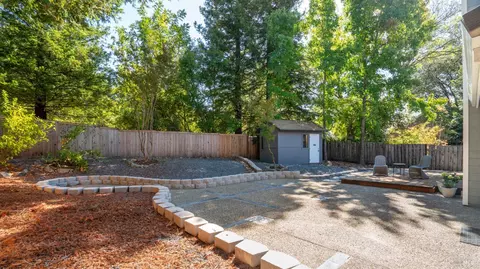 Exterior - 9514 Lazy Creek Dr, Windsor, CA 95492 photo 2 of 5