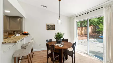 Dining - 9514 Lazy Creek Dr, Windsor, CA 95492 photo 1 of 1