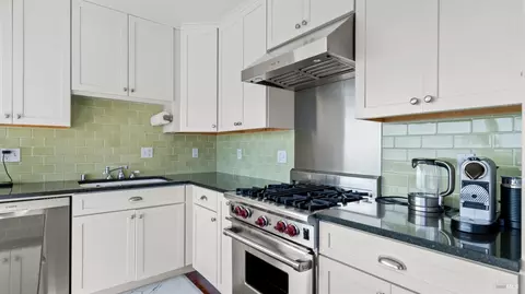 Kitchen - 317 Richardson St, Sausalito, CA 94965 photo 3 of 4