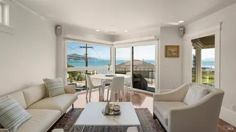 Living - 317 Richardson St, Sausalito, CA 94965 photo 2 of 5