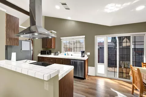 Kitchen - 2798 Toland Dr, Fairfield, CA 94534 photo 1 of 6