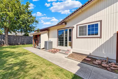 Exterior - 2798 Toland Dr, Fairfield, CA 94534 photo 9 of 13