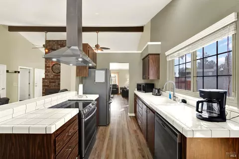Kitchen - 2798 Toland Dr, Fairfield, CA 94534 photo 4 of 6