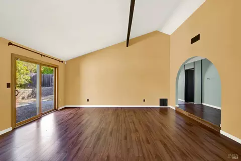 Living - 114 Shelley Dr, Vallejo, CA 94591 photo 2 of 3