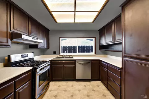 Kitchen - 114 Shelley Dr, Vallejo, CA 94591 photo 2 of 2