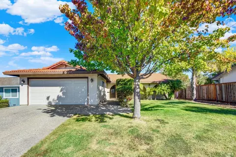 Exterior - 114 Shelley Dr, Vallejo, CA 94591 photo 11 of 14