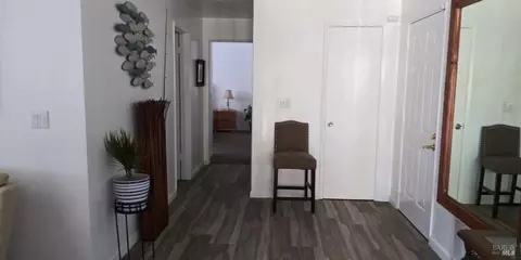 Entry Way - 201 Lands End Ct, Vallejo, CA 94591 photo 1 of 1