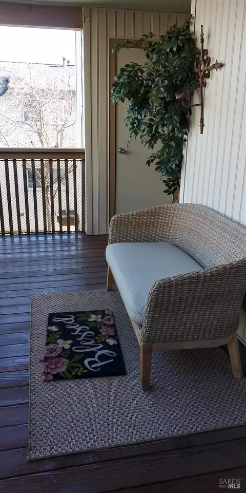 Exterior - 201 Lands End Ct, Vallejo, CA 94591 photo 3 of 4