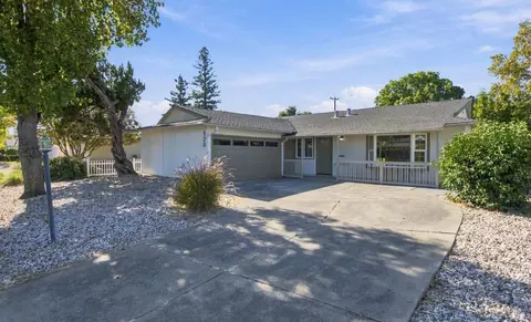 120 Olympic Cir, Vacaville, CA 95687
