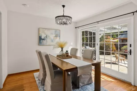 Dining - 323 Rheem Blvd, Moraga, CA 94556 photo 2 of 4