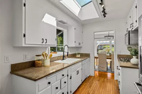Kitchen - 323 Rheem Blvd, Moraga, CA 94556 photo 2 of 3