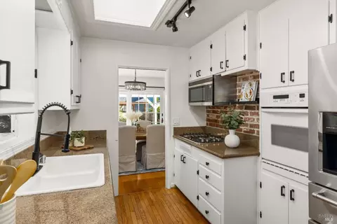 Kitchen - 323 Rheem Blvd, Moraga, CA 94556 photo 3 of 3