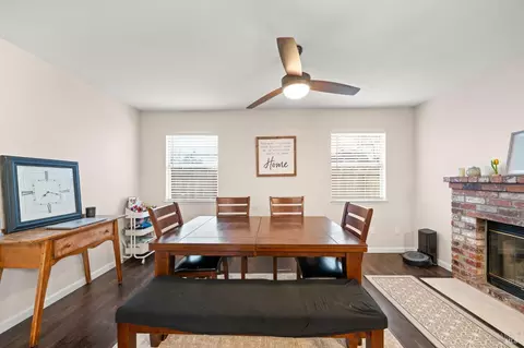 Dining - 526 Regency Cir, Vacaville, CA 95687 photo 3 of 5