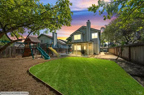 Exterior - 526 Regency Cir, Vacaville, CA 95687 photo 14 of 16