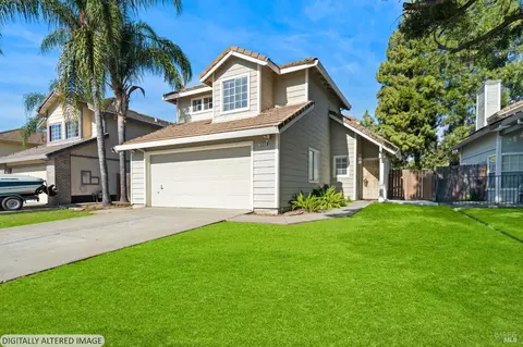 Exterior - 526 Regency Cir, Vacaville, CA 95687 photo 3 of 16
