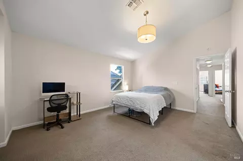 Bedroom - 526 Regency Cir, Vacaville, CA 95687 photo 6 of 9