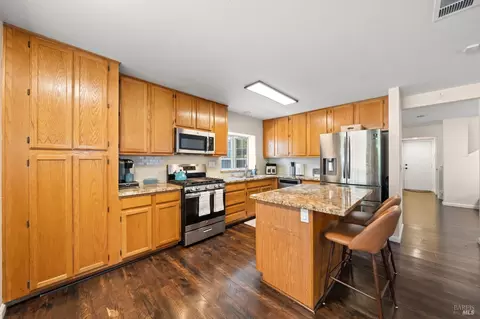 Kitchen - 526 Regency Cir, Vacaville, CA 95687 photo 1 of 4
