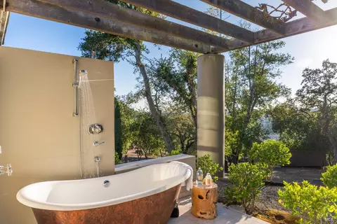 Bath - 600 Stonecrest Dr, Napa, CA 94558 photo 4 of 4