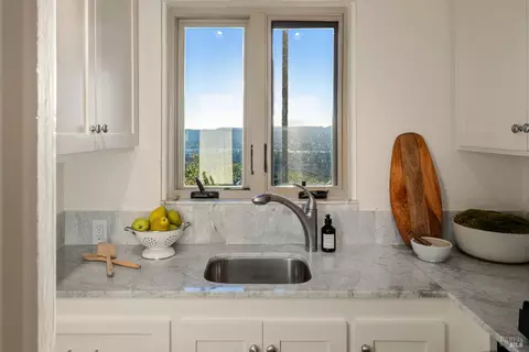 Kitchen - 600 Stonecrest Dr, Napa, CA 94558 photo 5 of 5