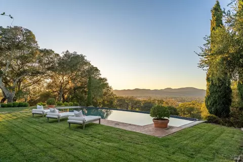 Exterior - 600 Stonecrest Dr, Napa, CA 94558 photo 8 of 13