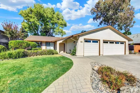 Exterior - 620 Carson Ct, Vacaville, CA 95687 photo 5 of 13