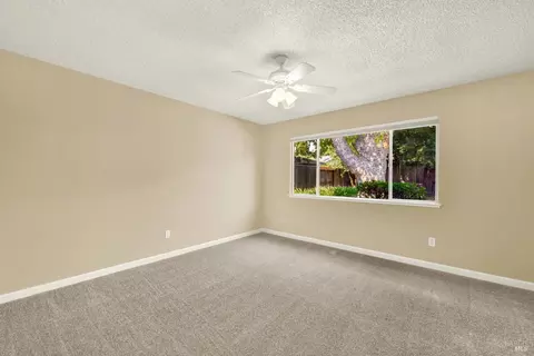Bedroom - 620 Carson Ct, Vacaville, CA 95687 photo 1 of 9