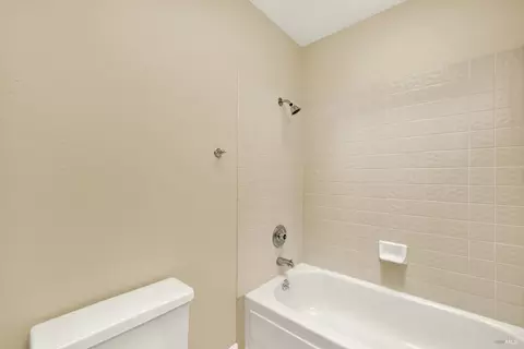 Bath - 620 Carson Ct, Vacaville, CA 95687 photo 7 of 7