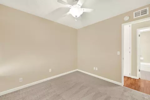 Bedroom - 620 Carson Ct, Vacaville, CA 95687 photo 4 of 9