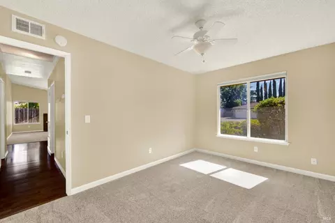 Bedroom - 620 Carson Ct, Vacaville, CA 95687 photo 7 of 9
