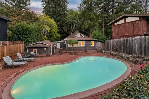 40 Sycamore Ave, Larkspur, CA 94939