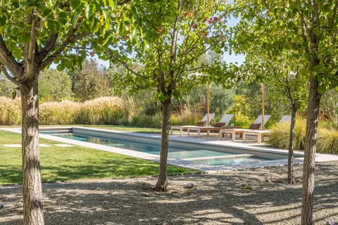 Exterior - 855 Grapestone Ln, Sonoma, CA 95476 photo 4 of 8