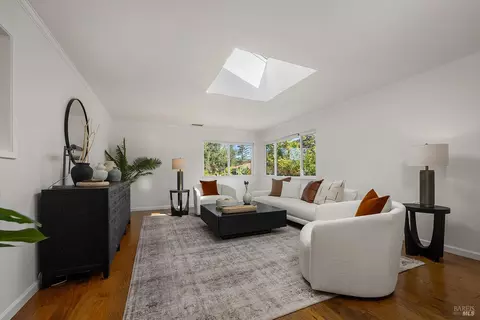 Living - 1015 Manor Dr, Sonoma, CA 95476 photo 1 of 4