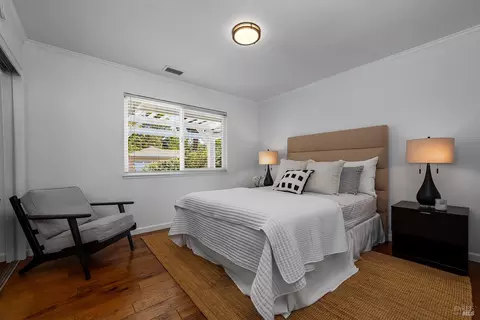 Bedroom - 1015 Manor Dr, Sonoma, CA 95476 photo 2 of 4