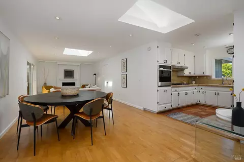 Dining - 1015 Manor Dr, Sonoma, CA 95476 photo 1 of 3