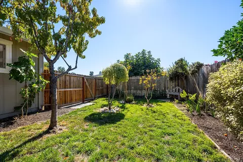 Exterior - 1015 Manor Dr, Sonoma, CA 95476 photo 5 of 8