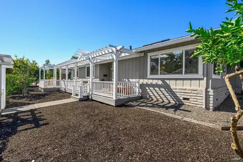 Exterior - 1015 Manor Dr, Sonoma, CA 95476 photo 7 of 8