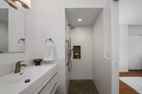 Bath - 1015 Manor Dr, Sonoma, CA 95476 photo 3 of 3