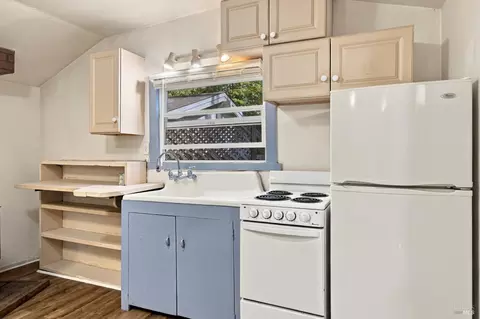 Kitchen - 16960-16962 Taylor Ln, Occidental, CA 95465 photo 5 of 5