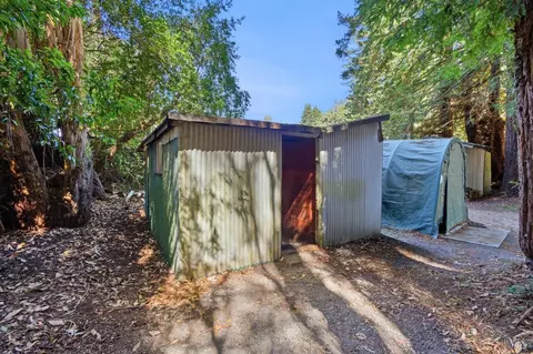 Exterior - 16960-16962 Taylor Ln, Occidental, CA 95465 photo 11 of 13