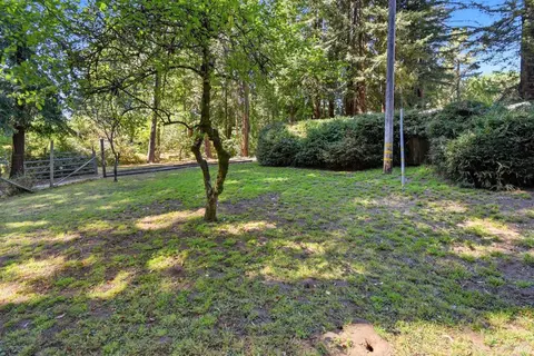 Exterior - 16960-16962 Taylor Ln, Occidental, CA 95465 photo 2 of 13