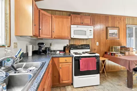 Kitchen - 16960-16962 Taylor Ln, Occidental, CA 95465 photo 3 of 5