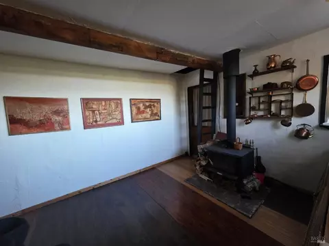 5 High Low Rd, Annapolis, CA 95412 photo 3