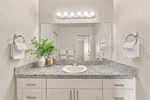 Bath - 331 E T St, Benicia, CA 94510 photo 2 of 4