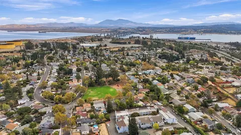 View/Area - 331 E T St, Benicia, CA 94510 photo 1 of 3