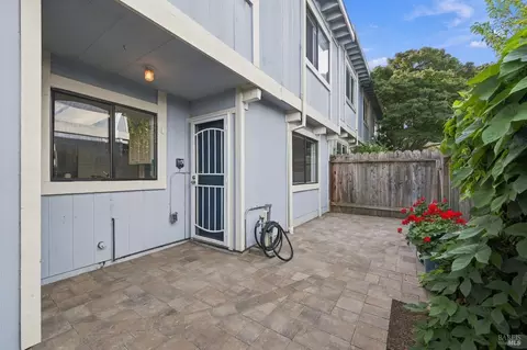 Exterior - 331 E T St, Benicia, CA 94510 photo 4 of 6